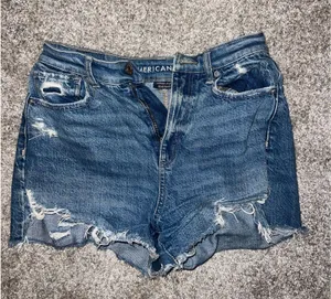 American Eagle Highest Rise Mom Shorts thumbnail 1