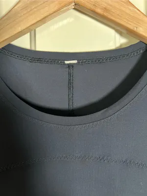 Lululemon Runbeam Long Sleeve Black Size 8 W3A51S thumbnail 4