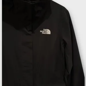 The North Face Women’s City Breeze Rain Parka II Size Medium thumbnail 10