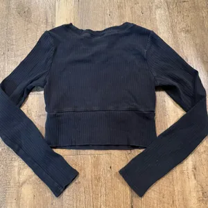 PacSun Cropped Ribbed Long Sleeve thumbnail 3