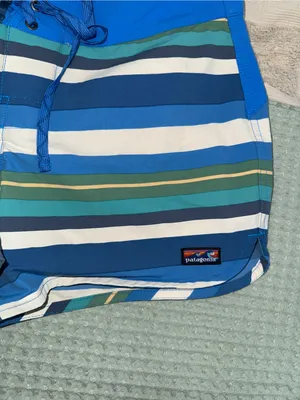 Patagonia Womens Wavefarer Boardshorts Blue Striped Swim Shorts Size 6 thumbnail 2