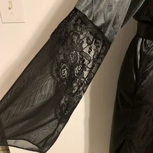 Black Lace Trim Robe Size M thumbnail 8