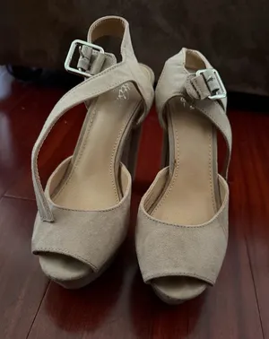 Tan Target Heels Block Ankle thumbnail 1