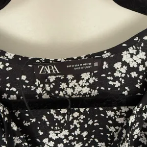 Zara Women’s Medium Black White Longsleeve Dress thumbnail 2
