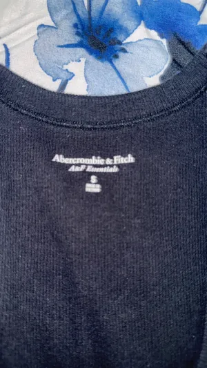 Abercrombie Essentials Black Tank thumbnail 2