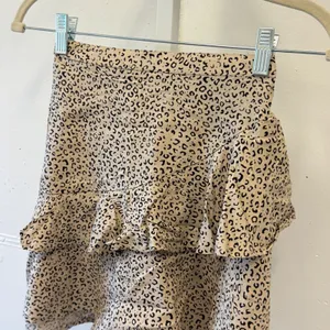 Japna Joyous & Free Leopard Print Ruffle‎ Mini Skirt Tan Black XS Rayon Summer thumbnail 3
