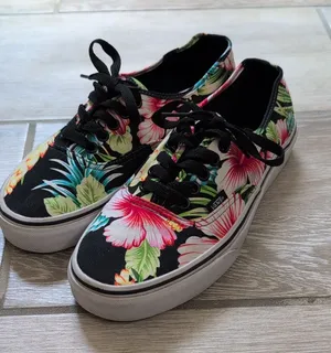Vans Authentic Hawaiian Print Sneakers W9/M 7.5| Vans Authentic Shoes thumbnail 1
