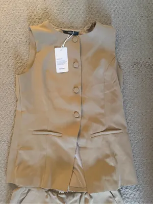 NWT Zesica Tailored Button Front Short Set - Taupe thumbnail 3