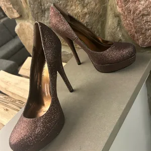 Heels Just Fabulous Shimmering Brown Glitter Heels 8 1/2 Like new-Gorgeous thumbnail 8