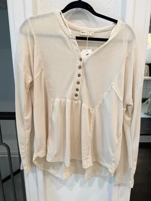 New In Cream Waffle Knit Babydoll Henley Top Size Large NWT thumbnail 3