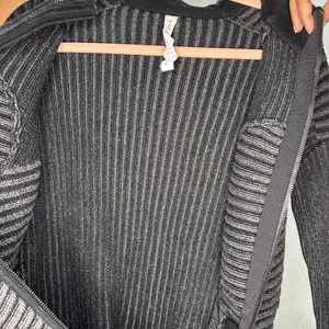 Lululemon Embrace Hoodie Knit Sweater‎ thumbnail 7