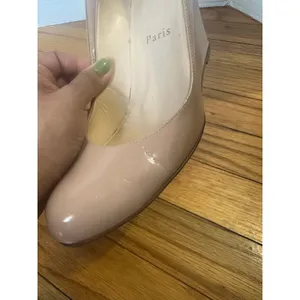 Christian Louboutin Beige Patent Wedge Pumps 6.5 – Iconic Luxe Chic thumbnail 6