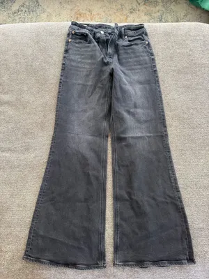 American Eagle High-Rise Flare Jeans thumbnail 1