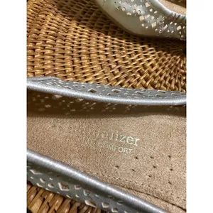 Naturalizer Lindo Silver Metallic Perforated Ballet Flats N5 Comfort Womens 7M thumbnail 6
