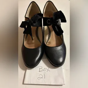 Black ankle strap hush puppies pumps size 6 thumbnail 2