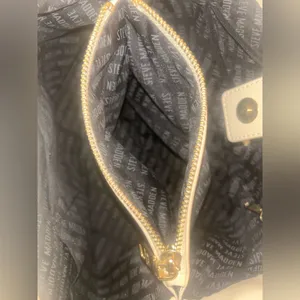 Steve Madden Elegant Gold and Cream Handbag thumbnail 11