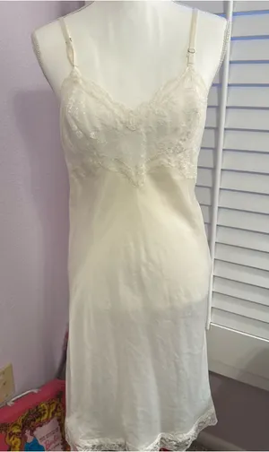 Lace thumbnail 1