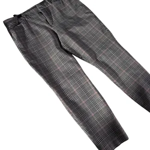 Old Navy grey & pink plaid houndstooth pixie pants thumbnail 1