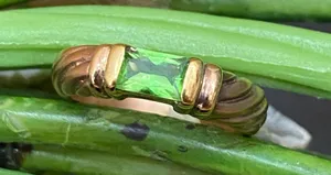 Vintage Emerald Green Birthstone Cubic Zirconia CZ Rope Gold-plated Ring Size 8 thumbnail 1