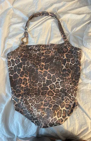 Missguided Cheetah Halter Tank Top thumbnail 1