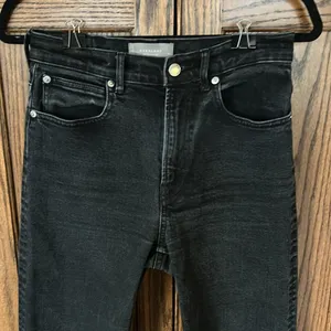 Everlane | The Way High Jean in Black with Raw Hem | womens 26 thumbnail 8