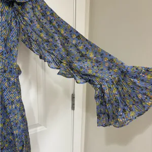 NWT Free People Blue Floral Ruffle Mini Dress Long Bell Sleeves Size 4 thumbnail 6