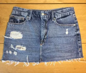 Good American mini Jean skirt 8/29 frayed hem thumbnail 1