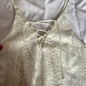 ASTR the Label Womens XS White Ivory Lace‎ Up Crochet Mini Dress Floral thumbnail 2