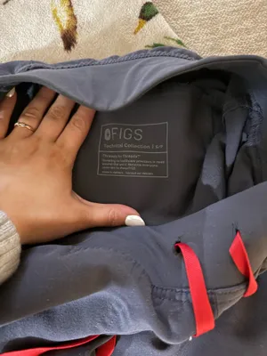 FIGS Scrubs Set thumbnail 7