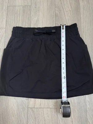 Athleta Black Drawstring Skort Size Small Built-In Shorts Zip Pocket Golf Tennis thumbnail 9