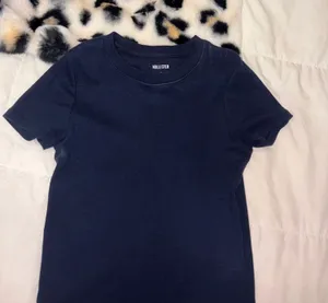 hollister hip length baby tee  thumbnail 1