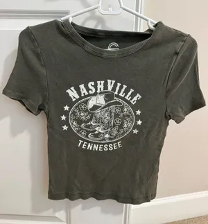 TJ Maxx Green Nashville top thumbnail 1