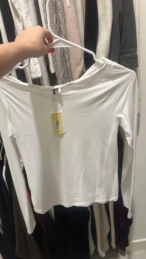 Aritzia Wilfred top thumbnail 1