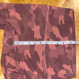 Lululemon Athletica Pink Camo High Rise Leggings Size 8 Like New thumbnail 13