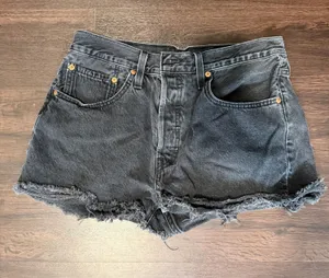 Levi’s 501 jean shorts thumbnail 1