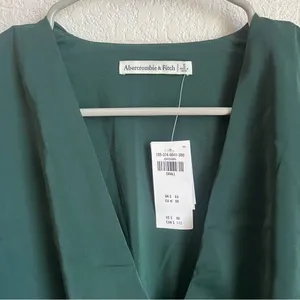 Abercrombie & Fitch Long-Sleeve Draped Mini Dress Dark Green thumbnail 11