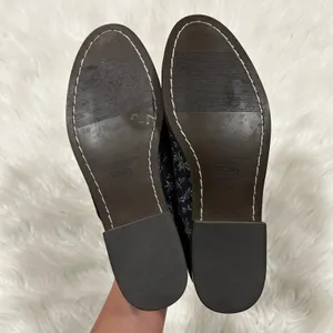 TOMS Women's Black Floral Print Oxford Flats‎ Shoes Size 5.5 thumbnail 3