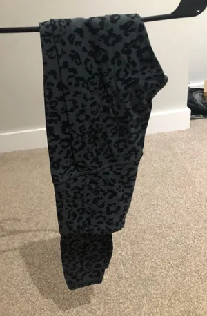 Athleta Cheata Leggings thumbnail 4