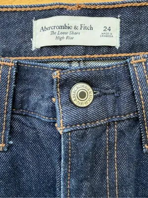 NWT ABERCROMBIE & FITCH The Loose Short High Rise Dark Wash Shorts 24 thumbnail 7