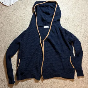 Abercrombie & Fitch Navy Blue Hooded Sweater with Tan Trim Women’s Size Large thumbnail 1