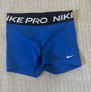 Blue Nike pros  thumbnail 1