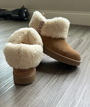 UGG Boots Women’s thumbnail 1