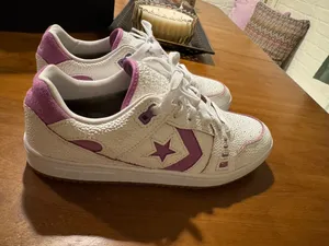 Converse Sneakers thumbnail 3
