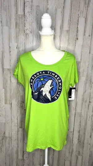 NWT Minnesota Timberwolves Women's Size Large Green‎ Logo T-Shirt thumbnail 1