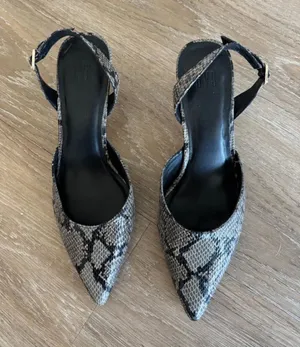 Gap snakeskin heels thumbnail 1