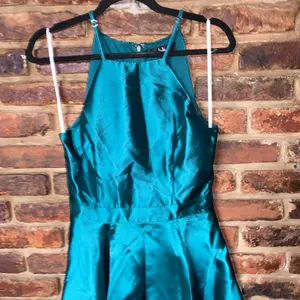 NWT Lulus Broadway Show Emerald Green High-Low Gown Women's Size Small thumbnail 5