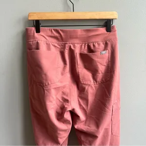 Figs Zamora High-Waisted Slim Jogger Scrub Pants in Mauve Dusty Rose Size Small thumbnail 8