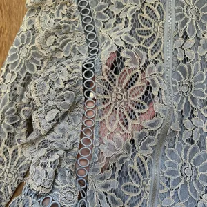Storia Women's Blue And‎ Tan Floral Lace Prairie Top Size M thumbnail 9