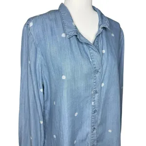 Cloth‎ & Stone Top L Anthropologie Denim Chambray Polka Dot Button Up Shirt thumbnail 2