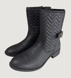 3202 | ShoeDazzle Sandi Quilted Moto Ankle Boots Black Women 9 thumbnail 1